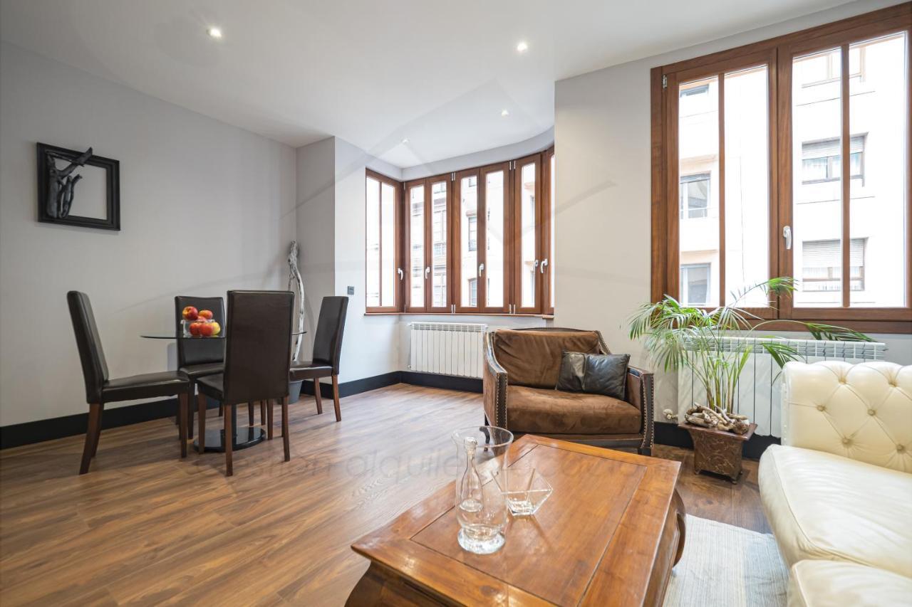 Chambre Noir Apartamento Oviedo Ngoại thất bức ảnh