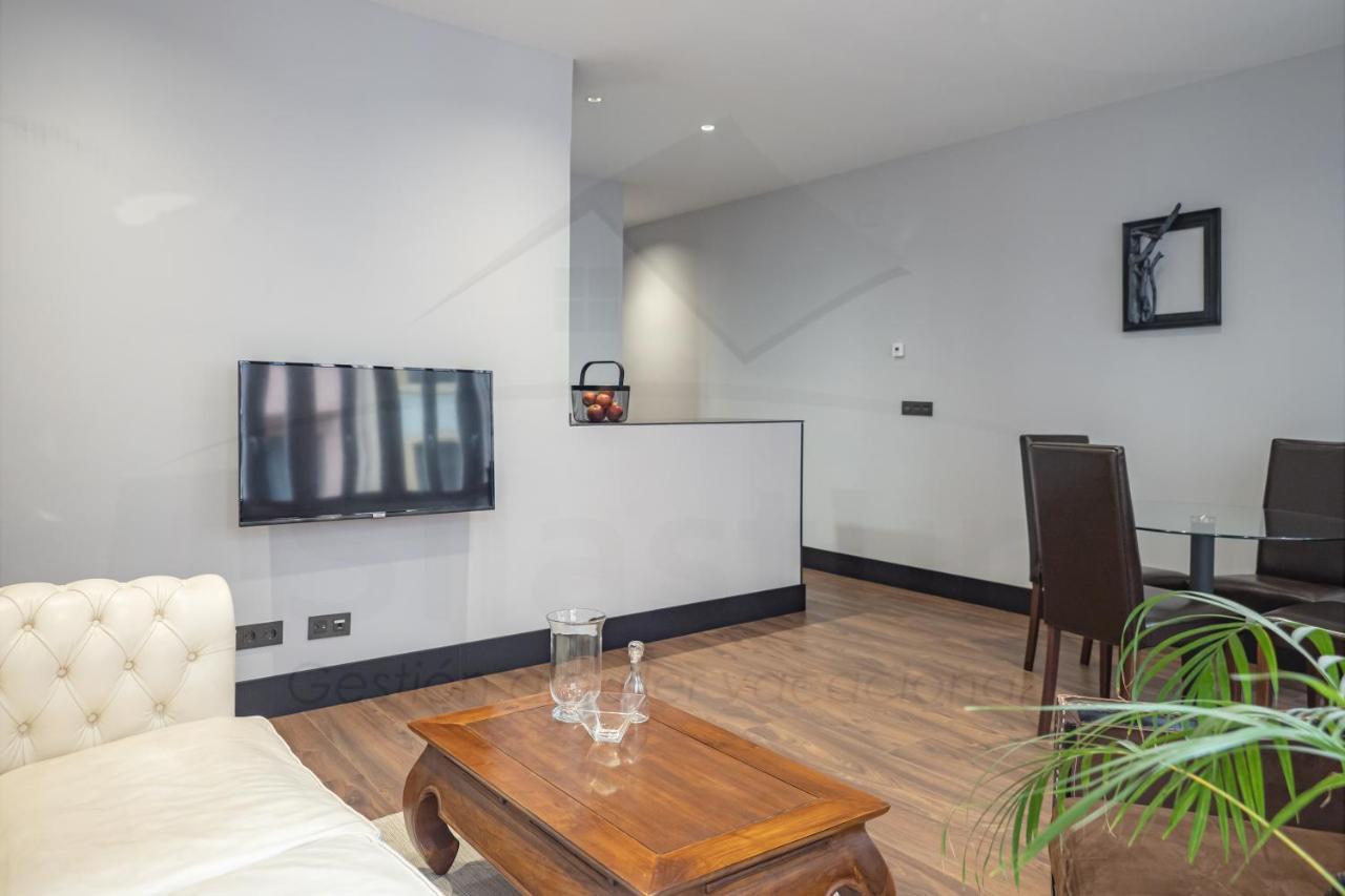 Chambre Noir Apartamento Oviedo Ngoại thất bức ảnh