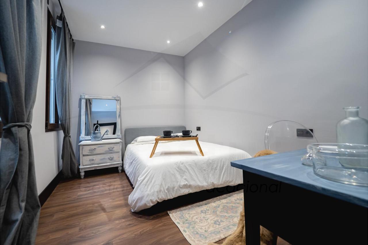 Chambre Noir Apartamento Oviedo Ngoại thất bức ảnh