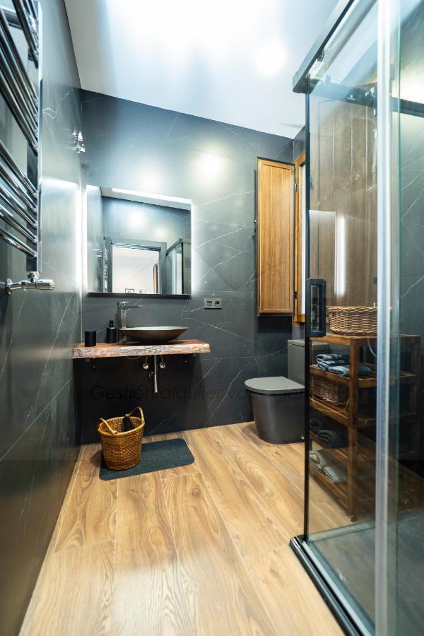 Chambre Noir Apartamento Oviedo Ngoại thất bức ảnh